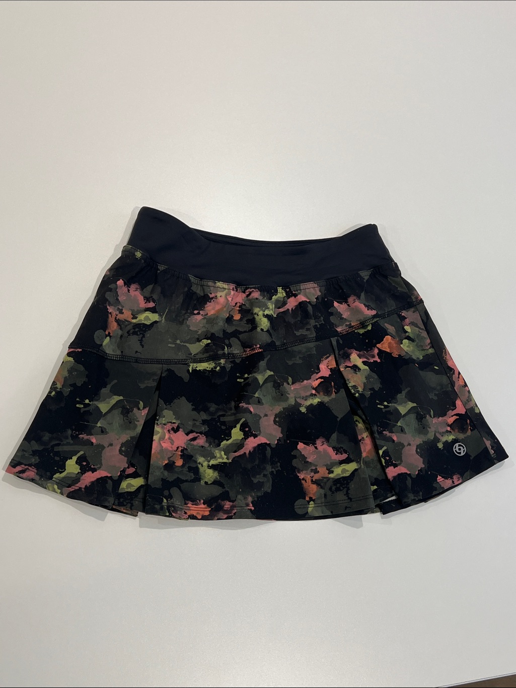 Lija Water Camo Tennis Skort Size Xs Skirt Golf Black Pleated Great Condition!